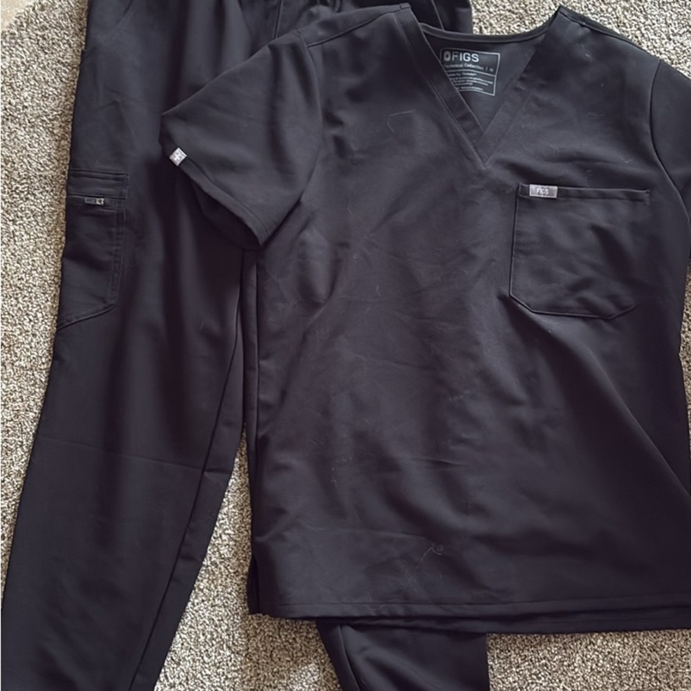 Figs Black V-Neck Scrub Top and Pants Set